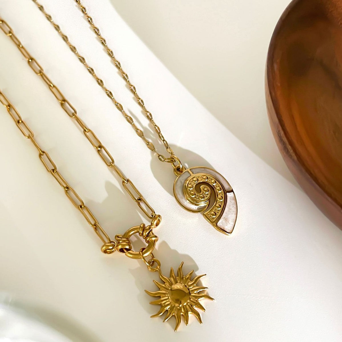 Wholesale Vintage Titanium Steel Sunflower Conch Necklace